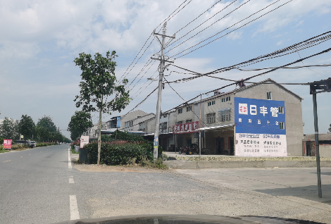 汝南如何能保证墙体广告的醒目性？